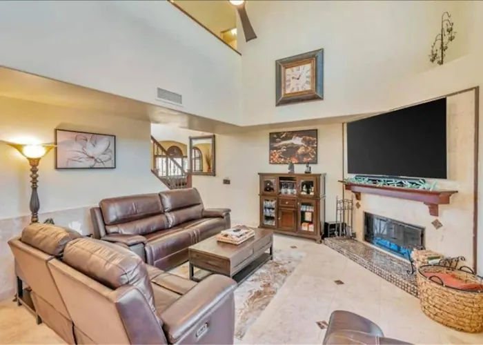 5 Bedrooms Hot Tub Firepit Bbq Kitchen