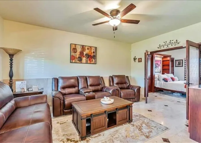 5 Bedrooms Hot Tub Firepit Bbq Kitchen Phoenix